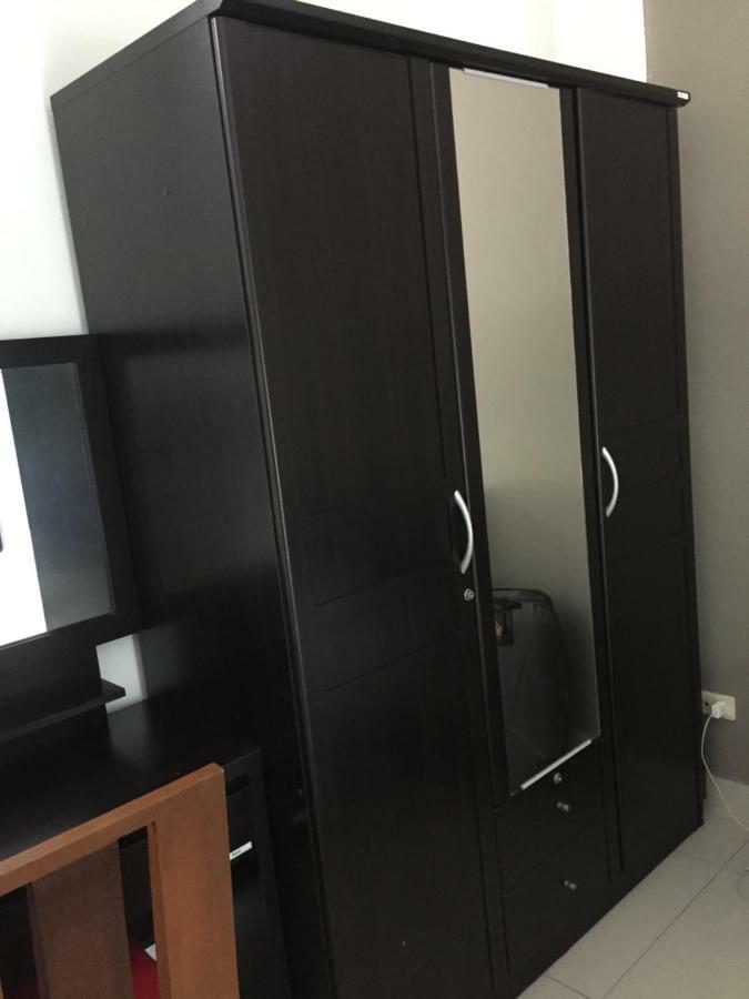Escobar Guesthouse Jomtien Beach Buitenkant foto